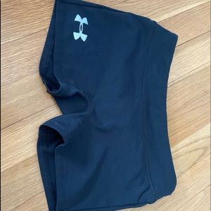 2 pairs spandex never worn, youth large